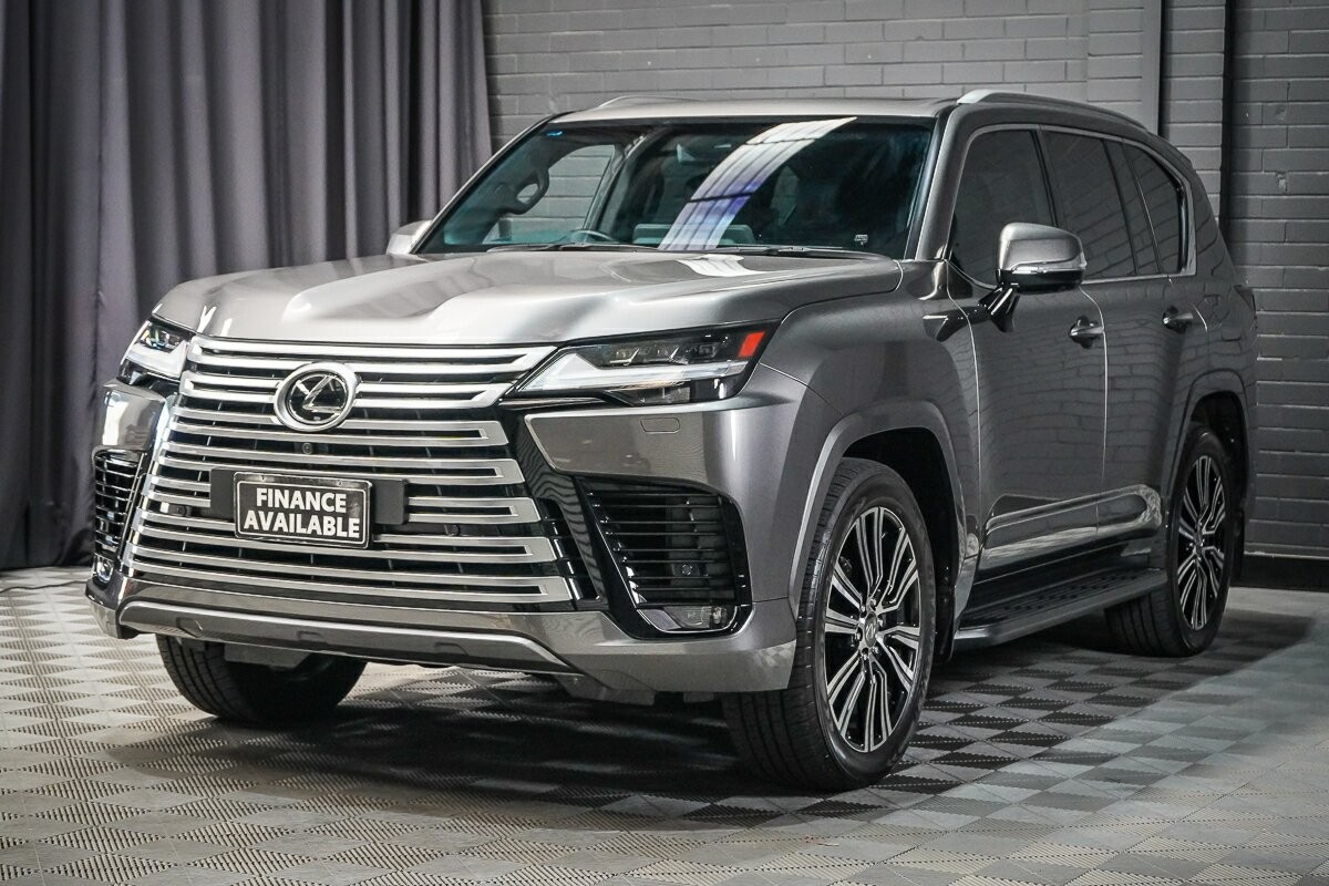 Lexus Lx image 4