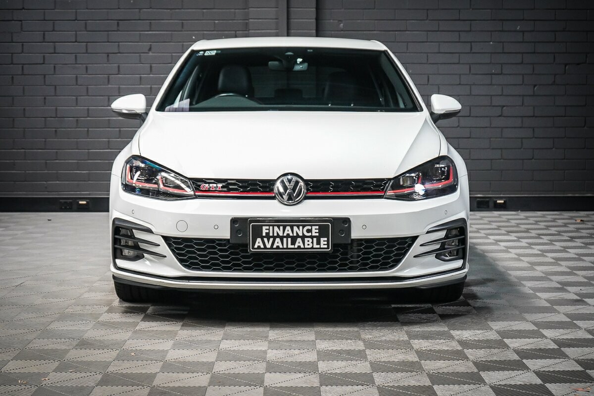 Volkswagen Golf image 3