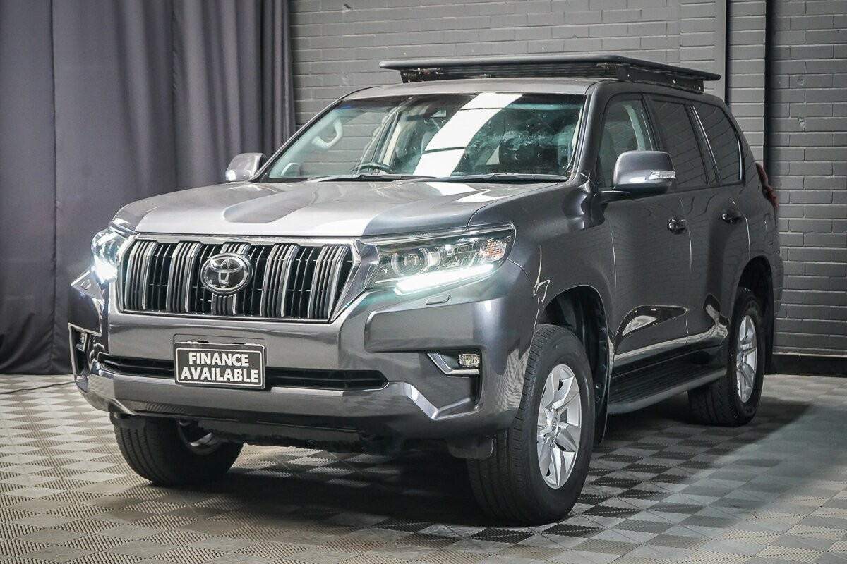 Toyota Landcruiser Prado image 4