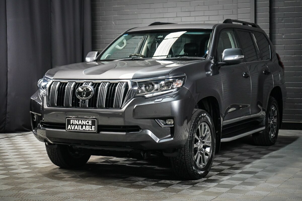 Toyota Landcruiser Prado image 4