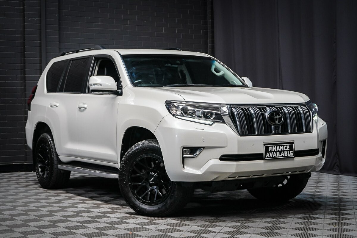 Toyota Landcruiser Prado image 1