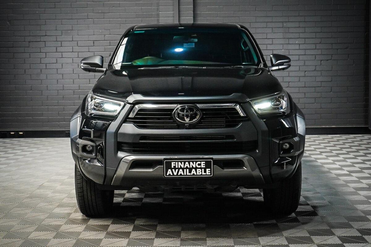 Toyota Hilux image 3