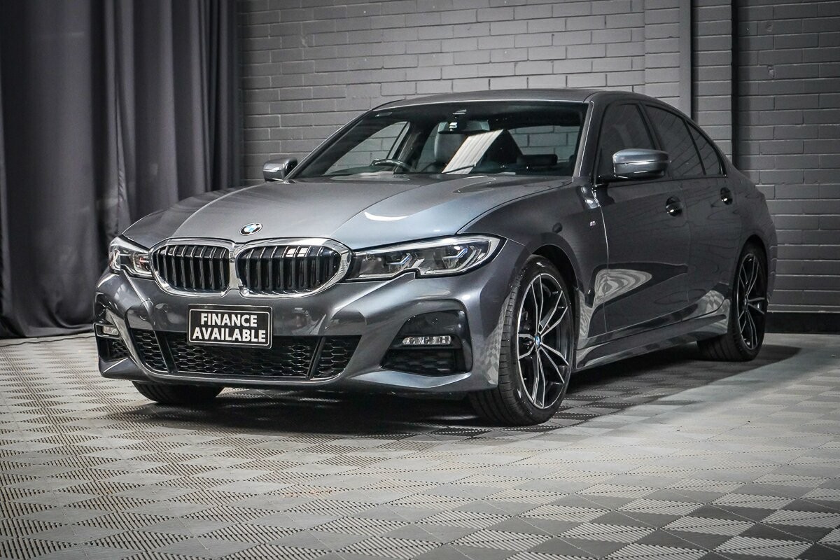 BMW 3 Series image 4