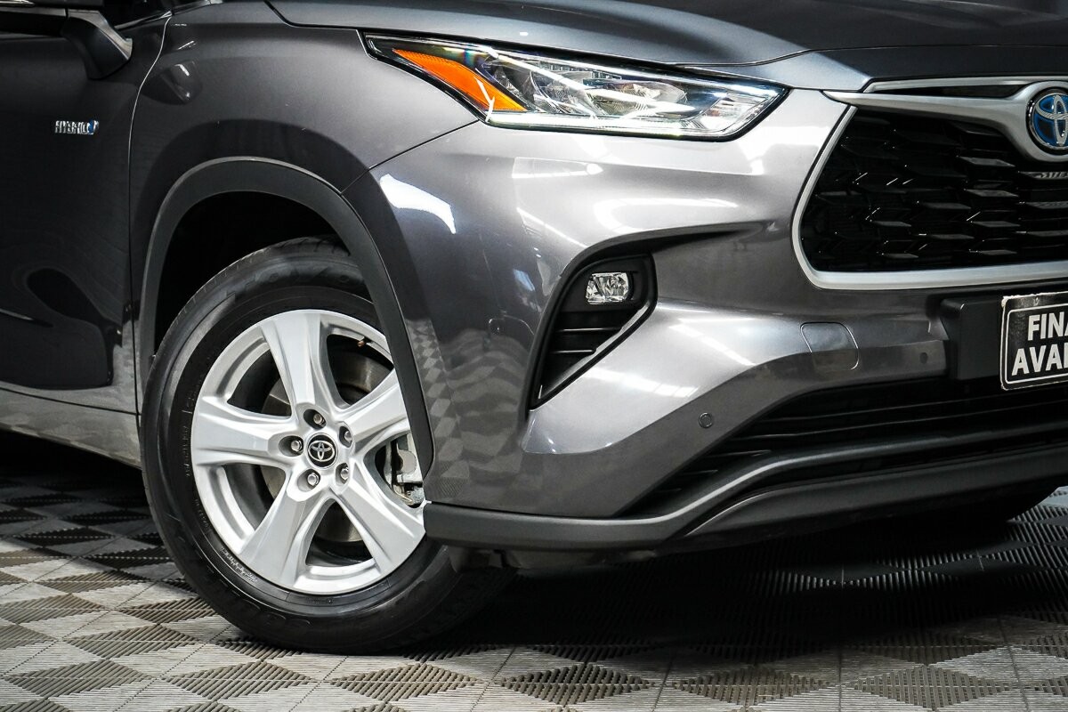 Toyota Kluger image 2