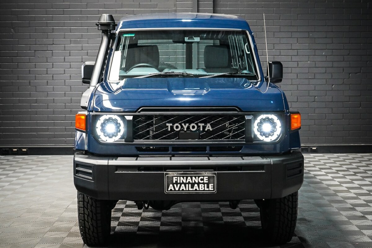 Toyota Landcruiser image 3