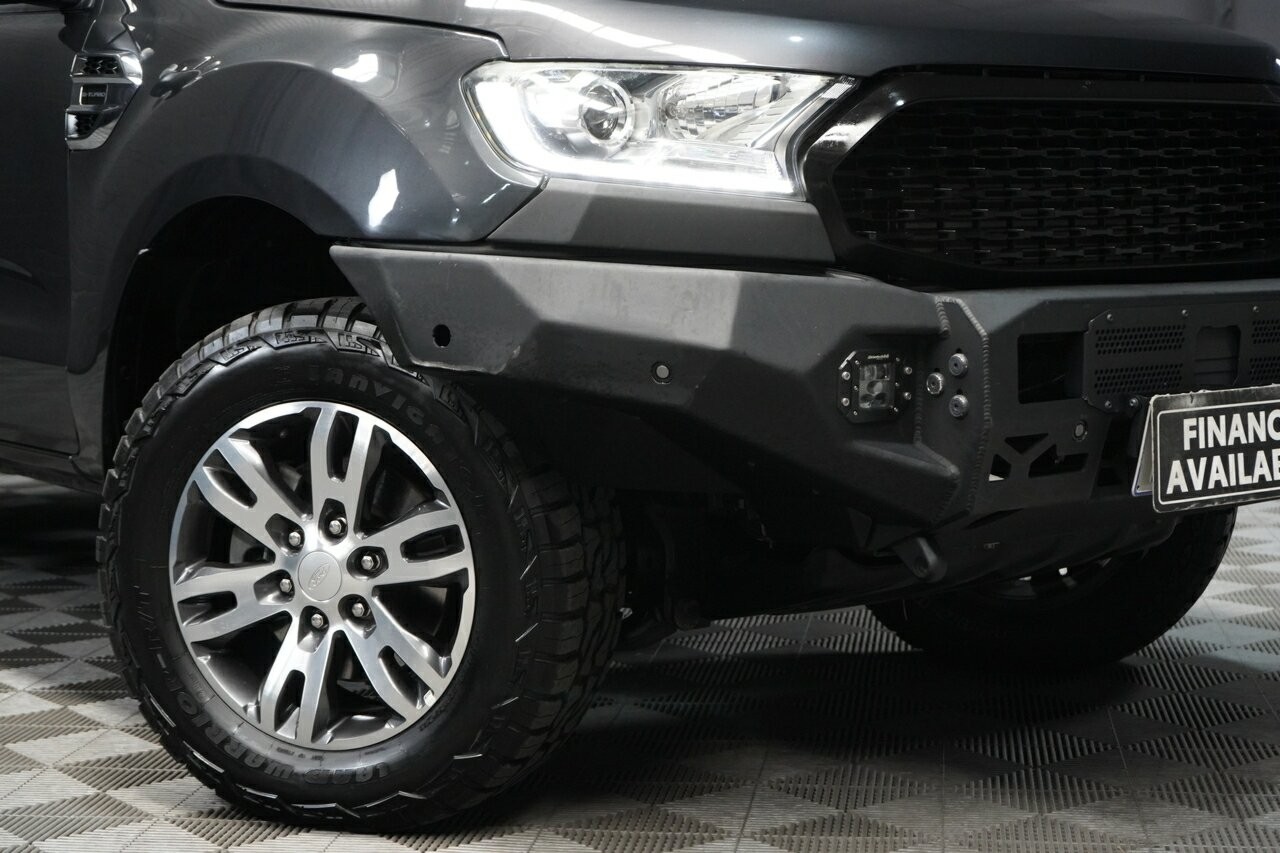 Ford Everest image 2