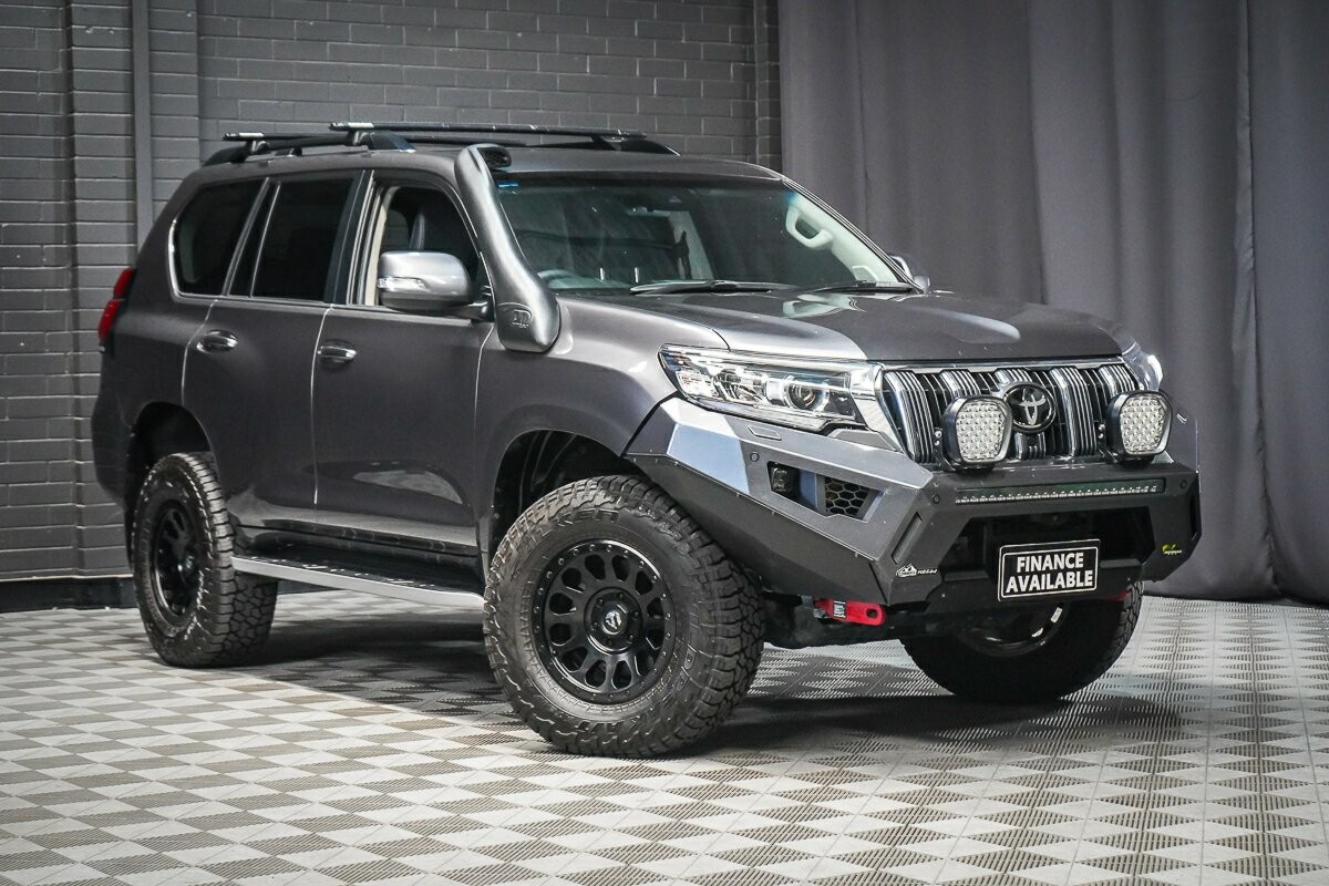 Toyota Landcruiser Prado image 1