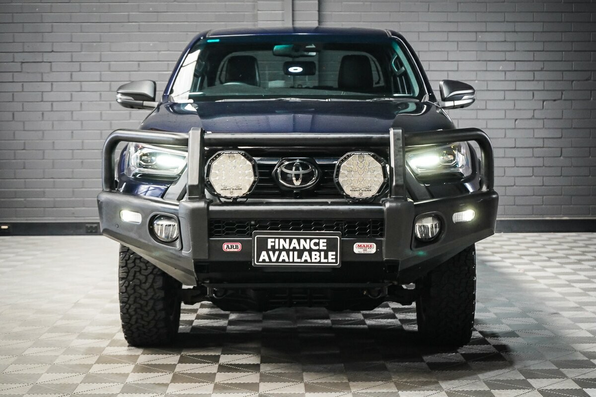 Toyota Hilux image 3