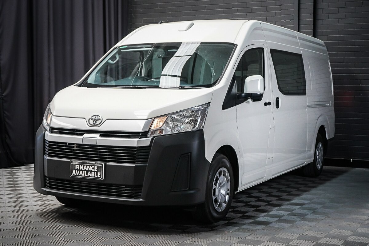 Toyota Hiace image 4