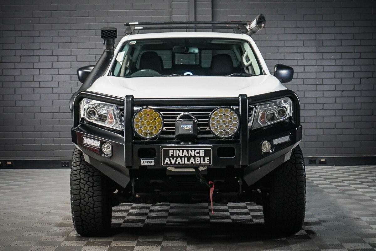 Nissan Navara image 3