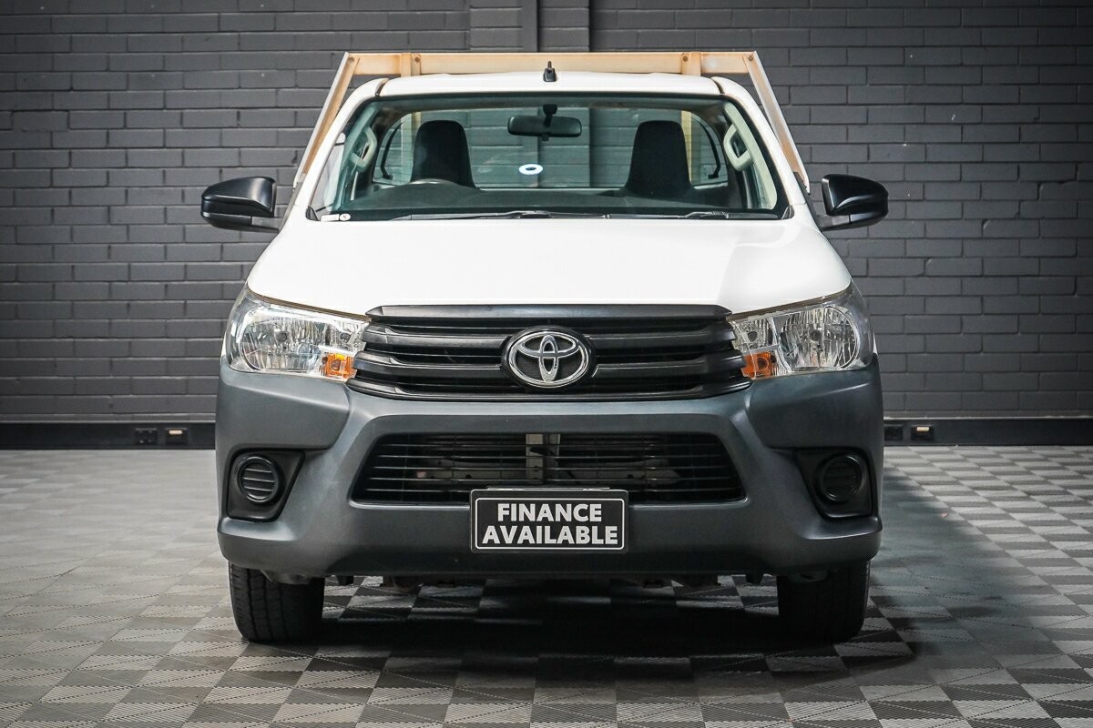 Toyota Hilux image 3