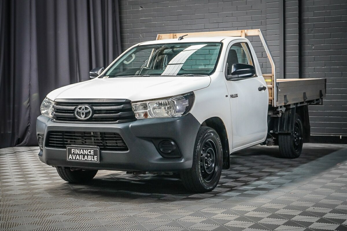 Toyota Hilux image 4