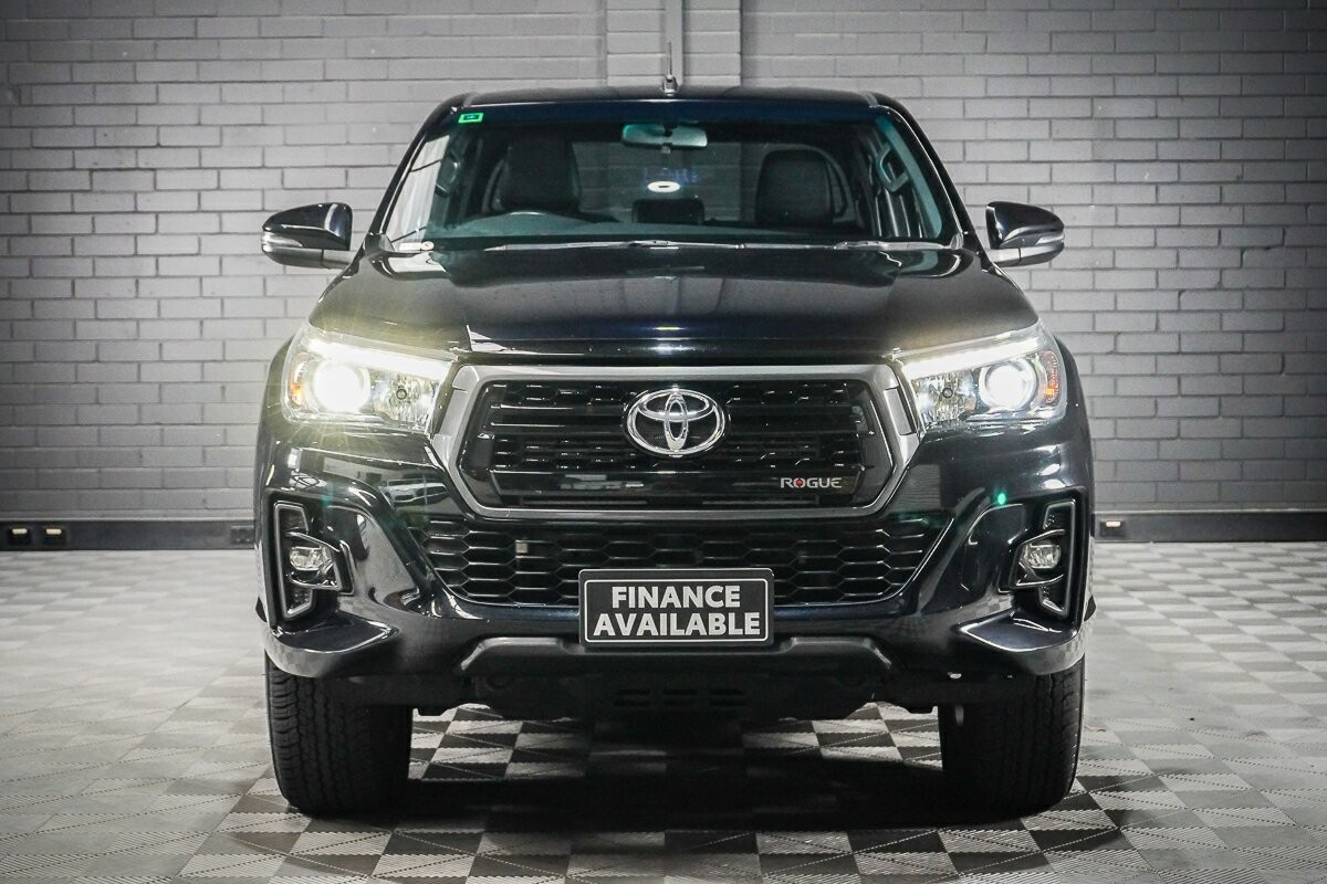 Toyota Hilux image 3