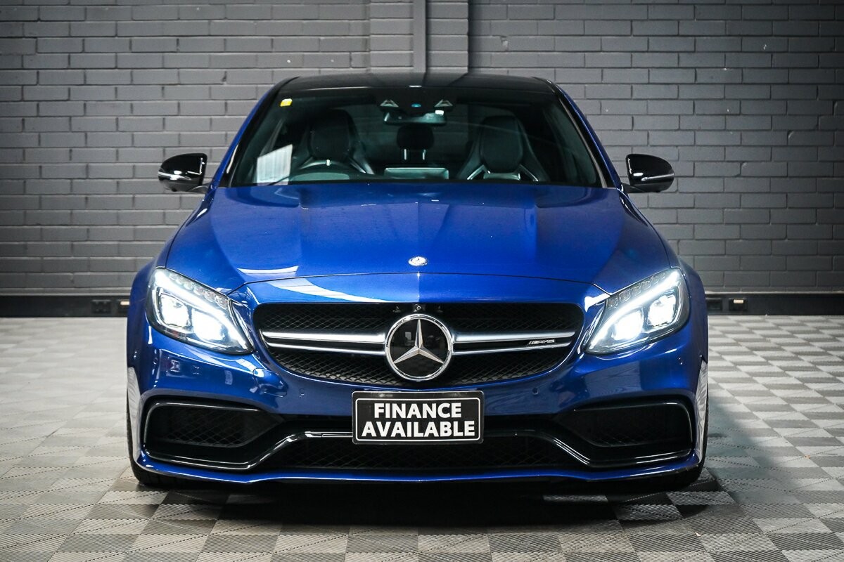 Mercedes Benz C-class image 3