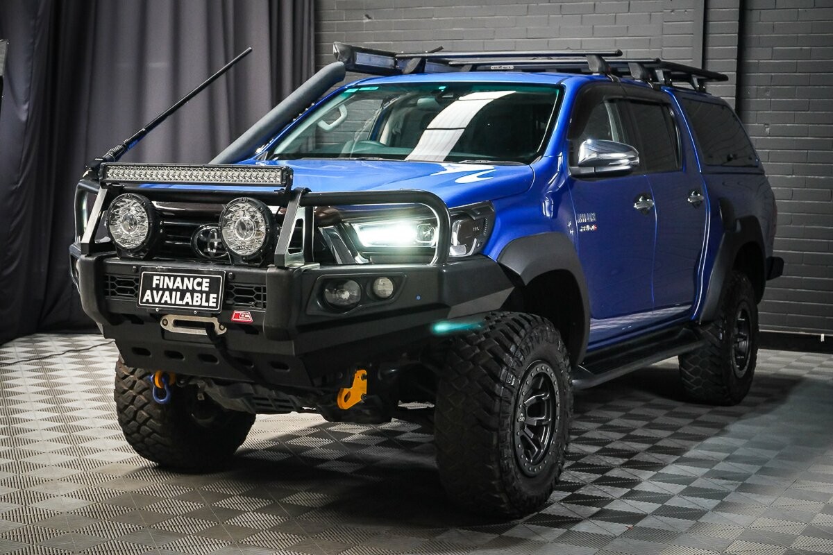 Toyota Hilux image 4