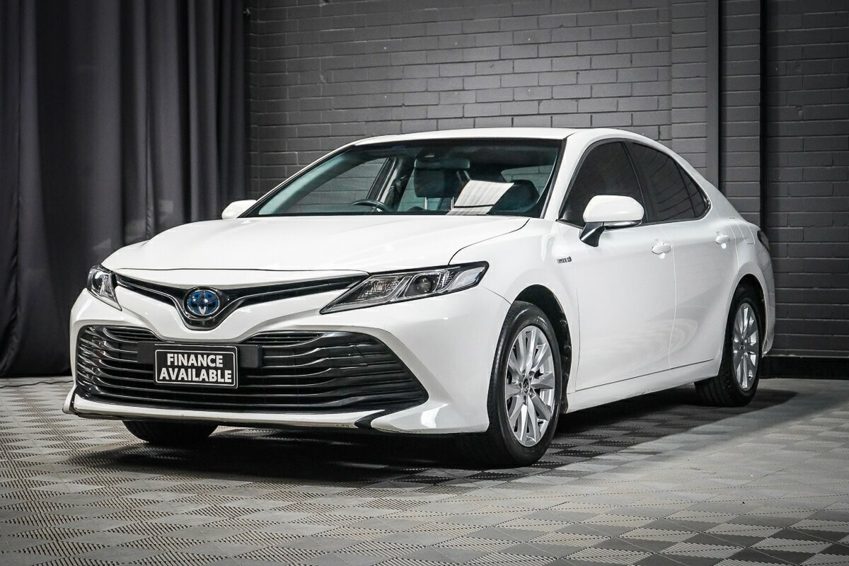 Toyota Camry image 4