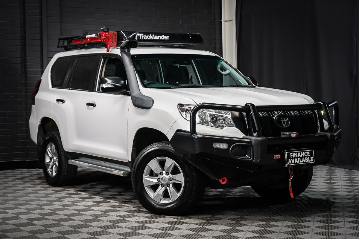 Toyota Landcruiser Prado image 1