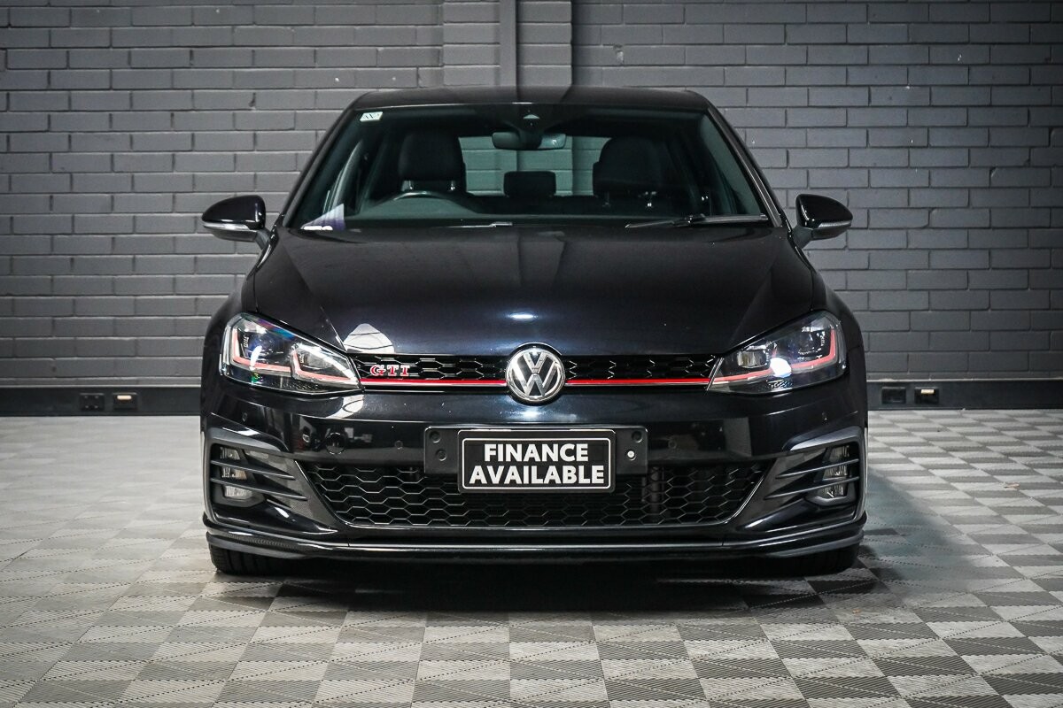 Volkswagen Golf image 3