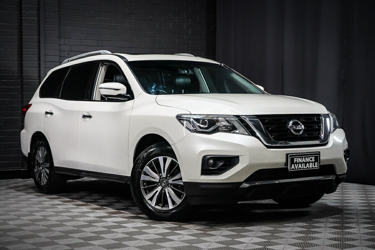 Nissan Pathfinder image 1