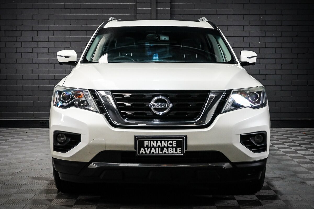 Nissan Pathfinder image 3