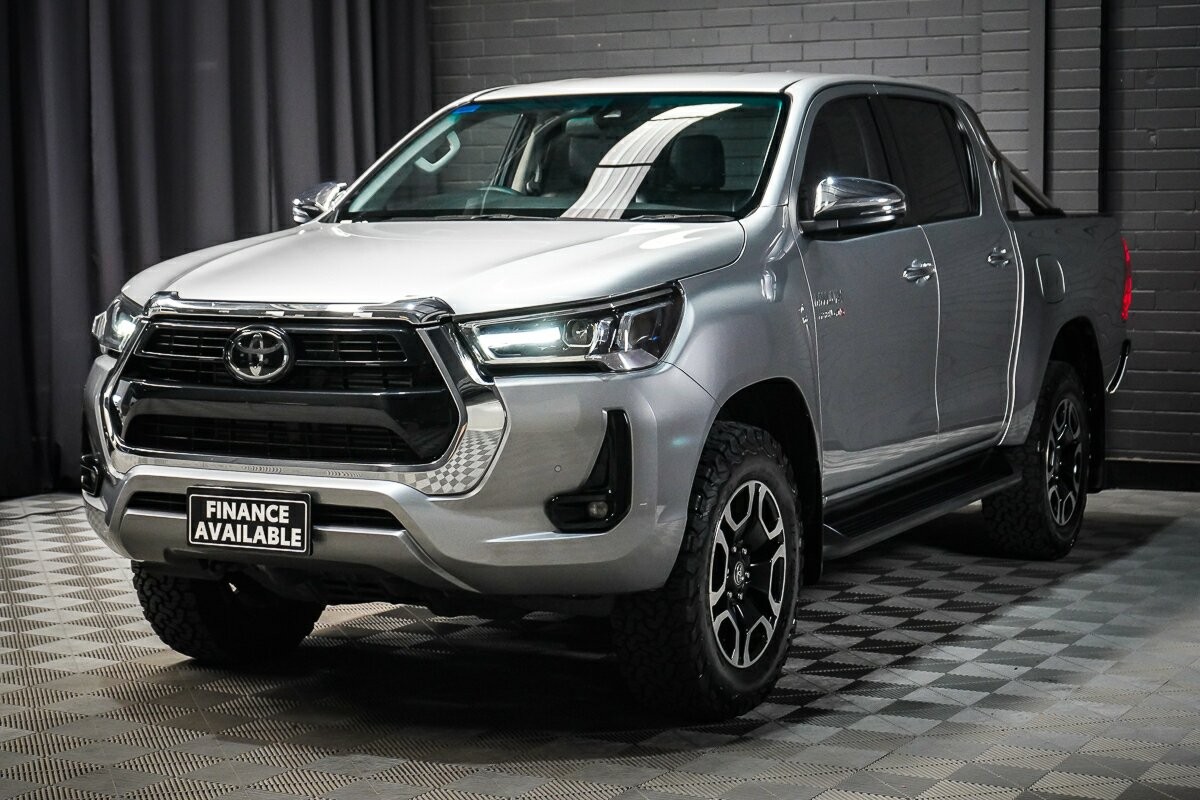 Toyota Hilux image 4