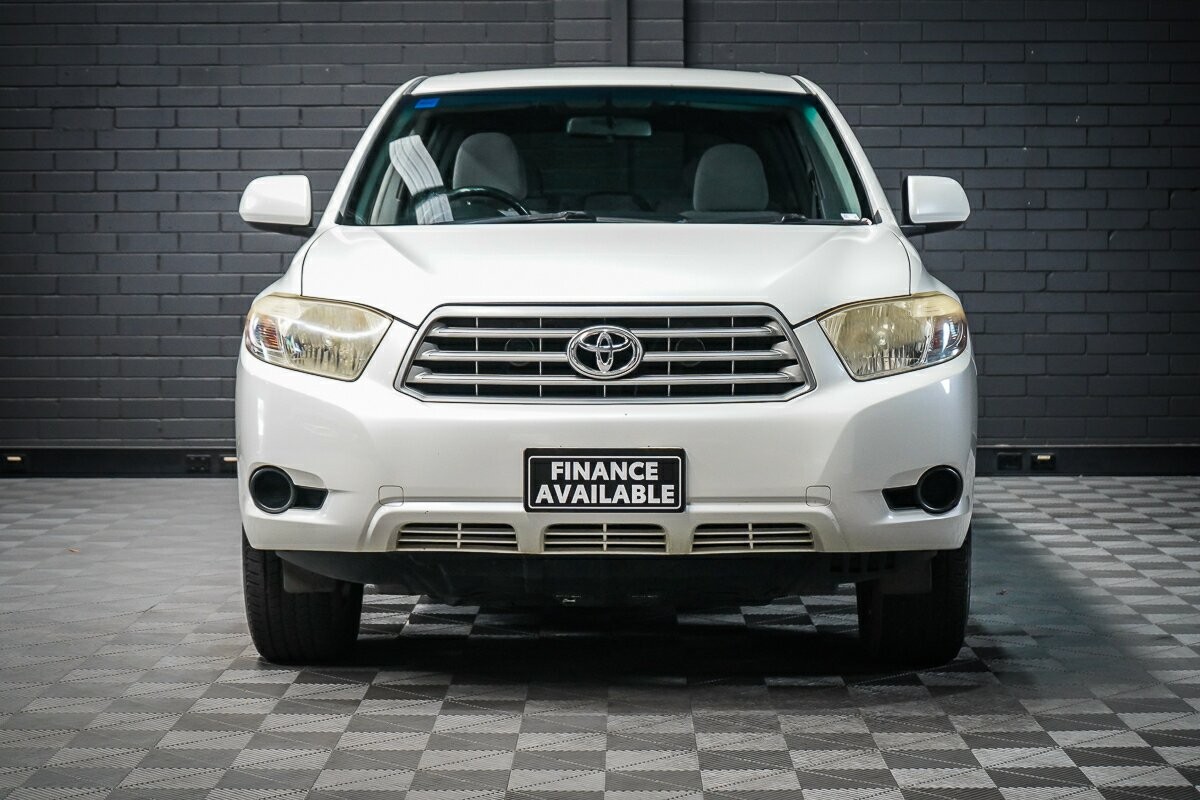 Toyota Kluger image 3