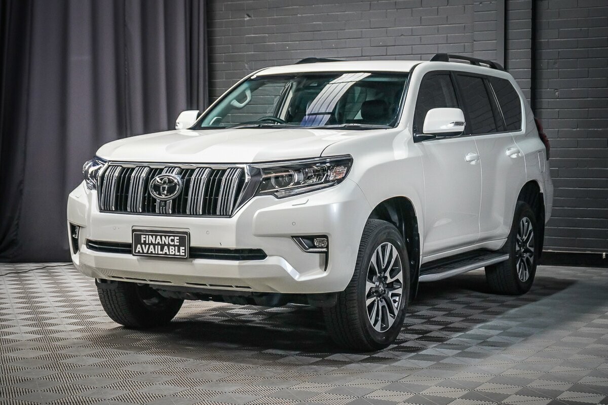 Toyota Landcruiser Prado image 4