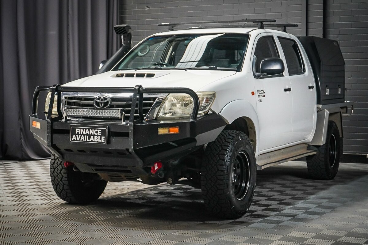 Toyota Hilux image 4