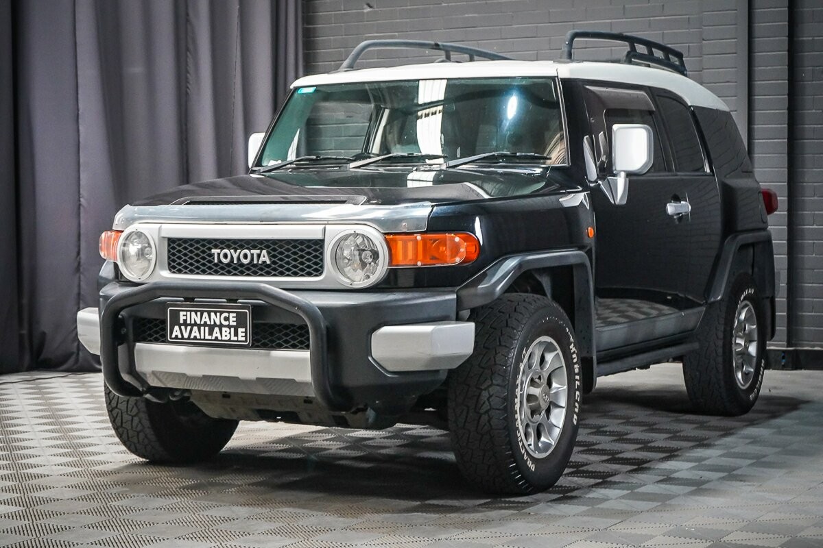 Toyota Fj Cruiser image 4