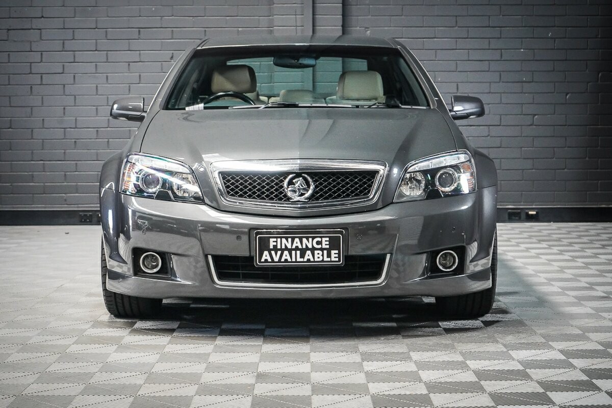 Holden Caprice image 3