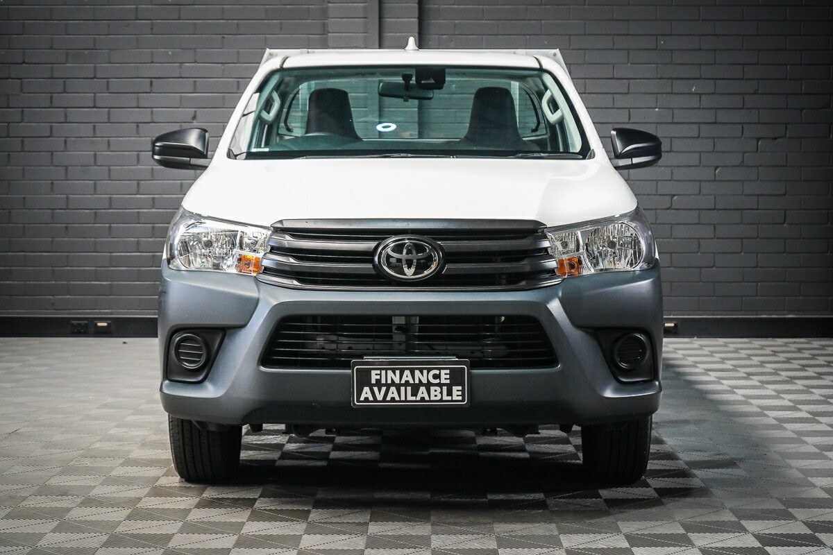 Toyota Hilux image 3