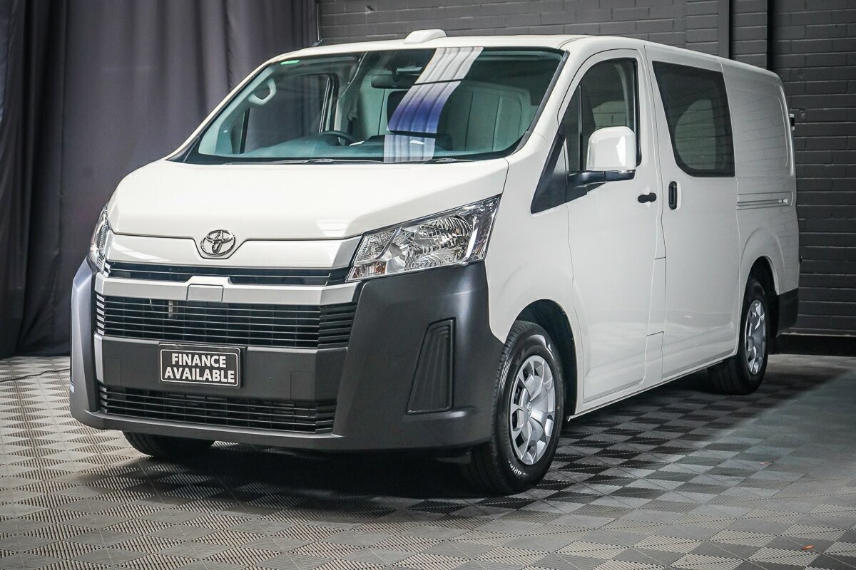 Toyota Hiace image 4