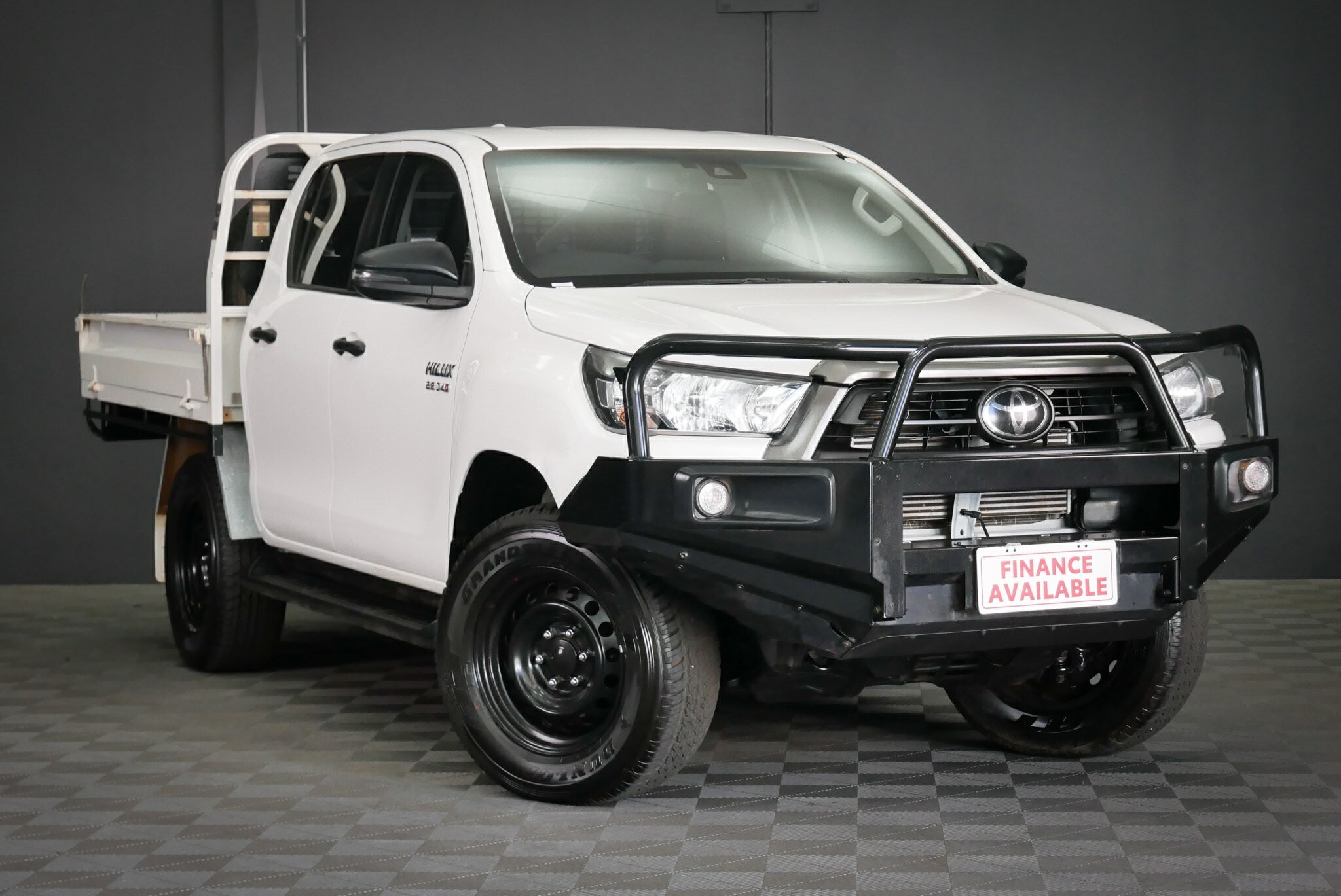 Toyota Hilux image 1