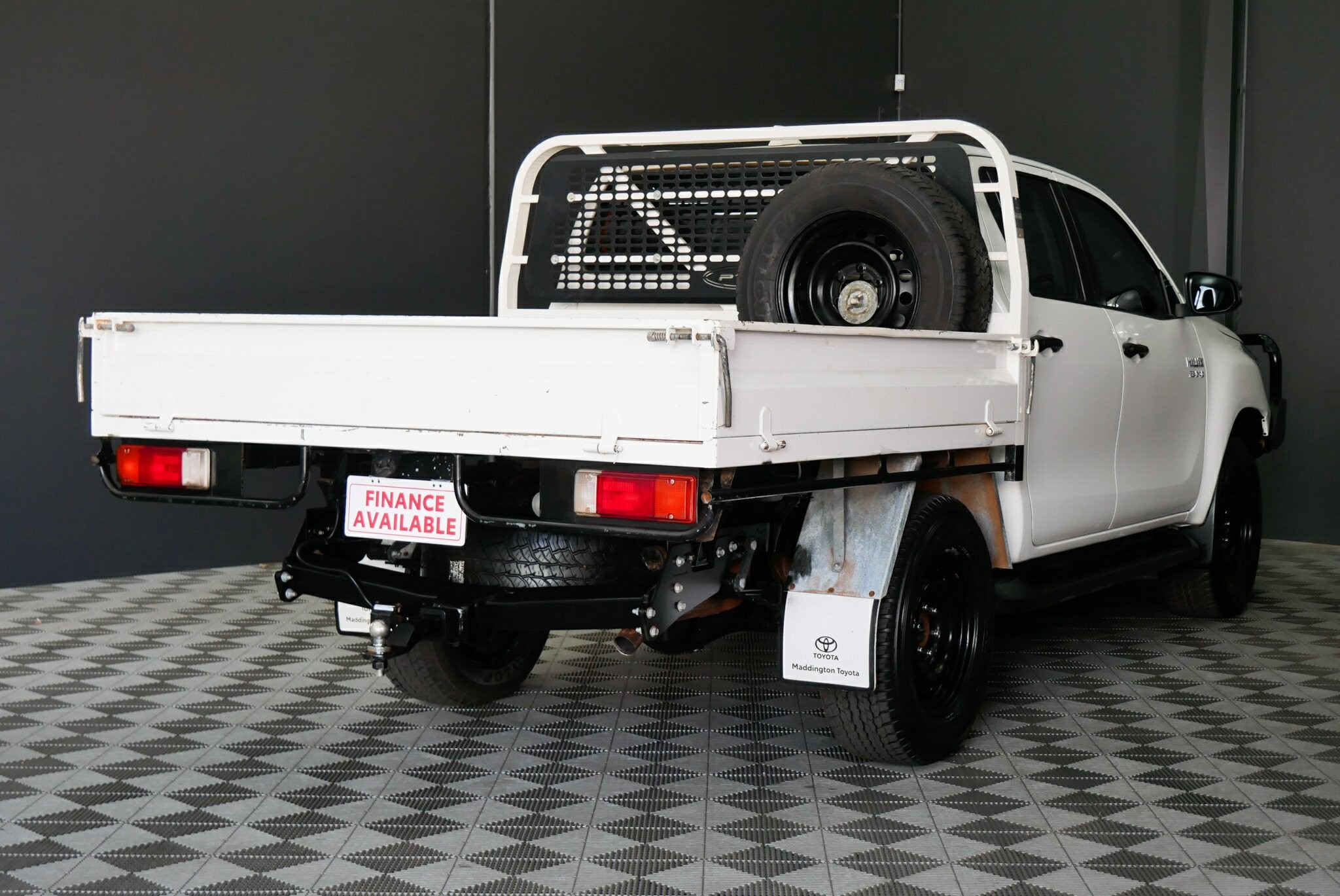 Toyota Hilux image 4