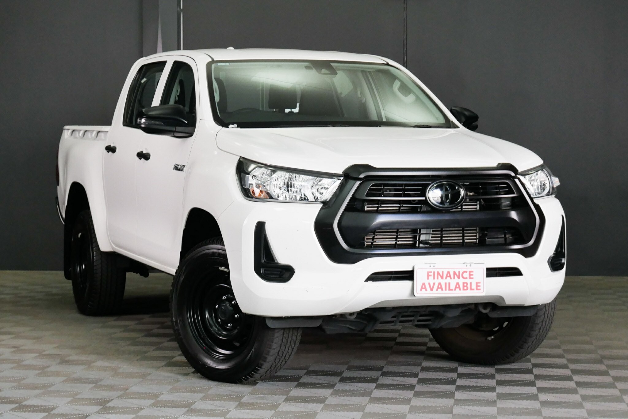 Toyota Hilux image 1