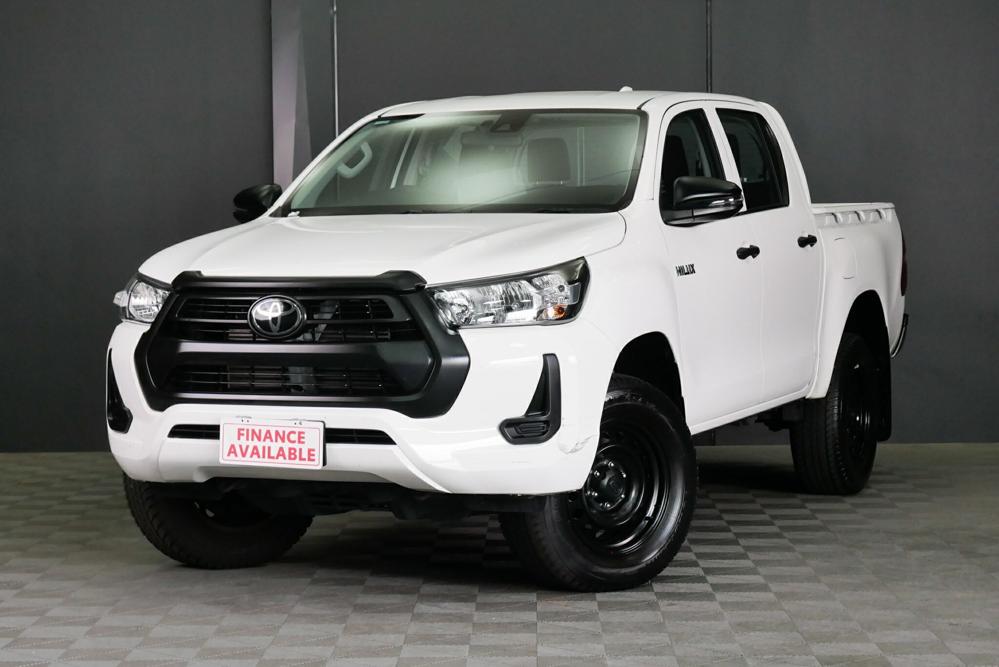 Toyota Hilux image 3