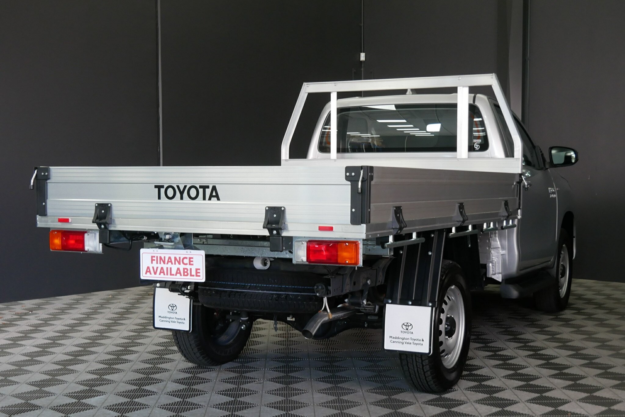 Toyota Hilux image 4