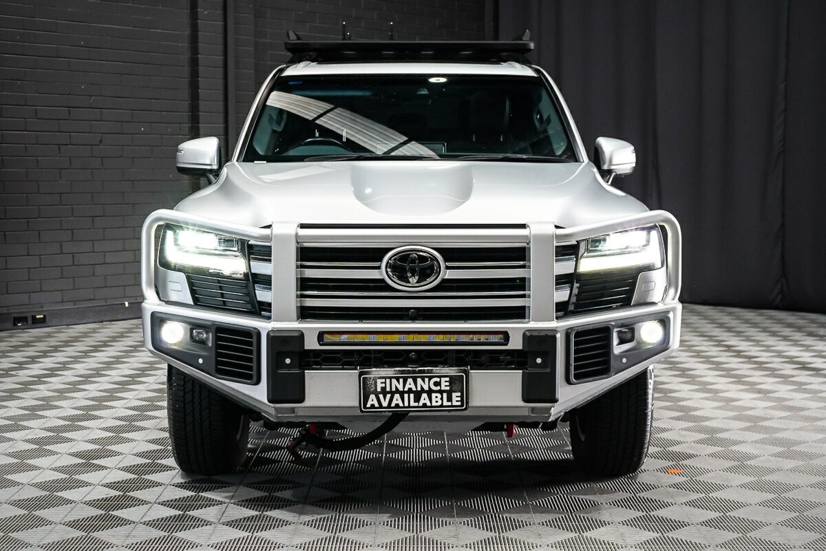 Toyota Landcruiser image 3