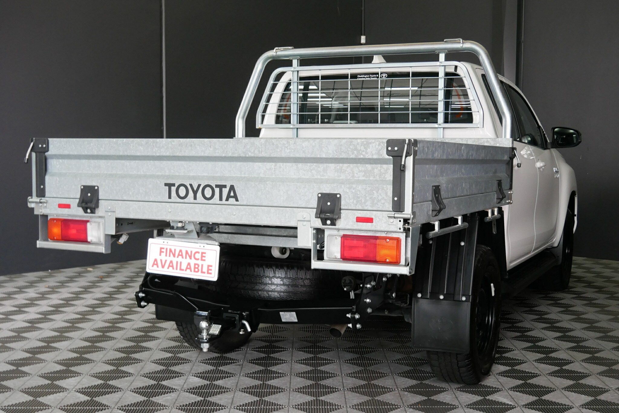 Toyota Hilux image 4