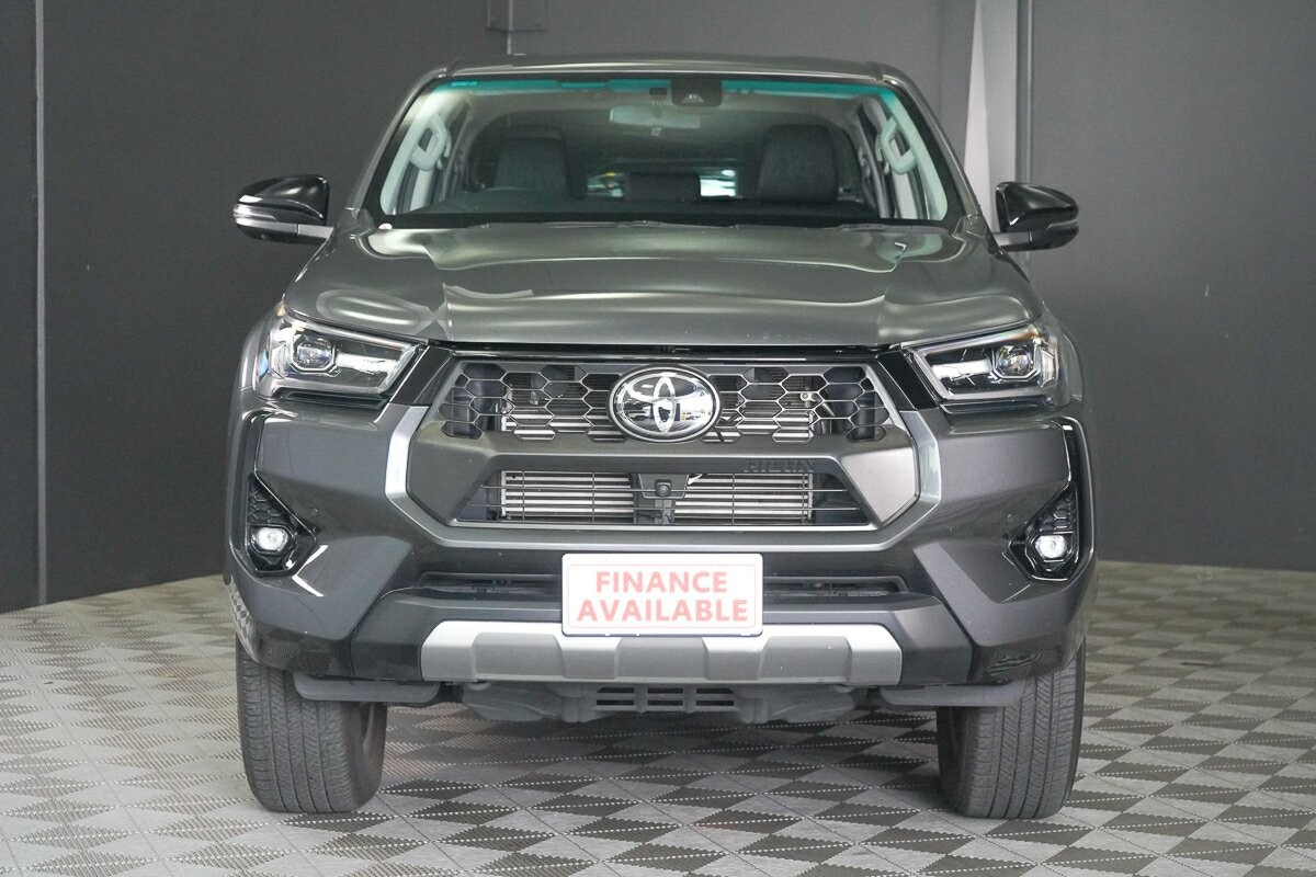 Toyota Hilux image 3
