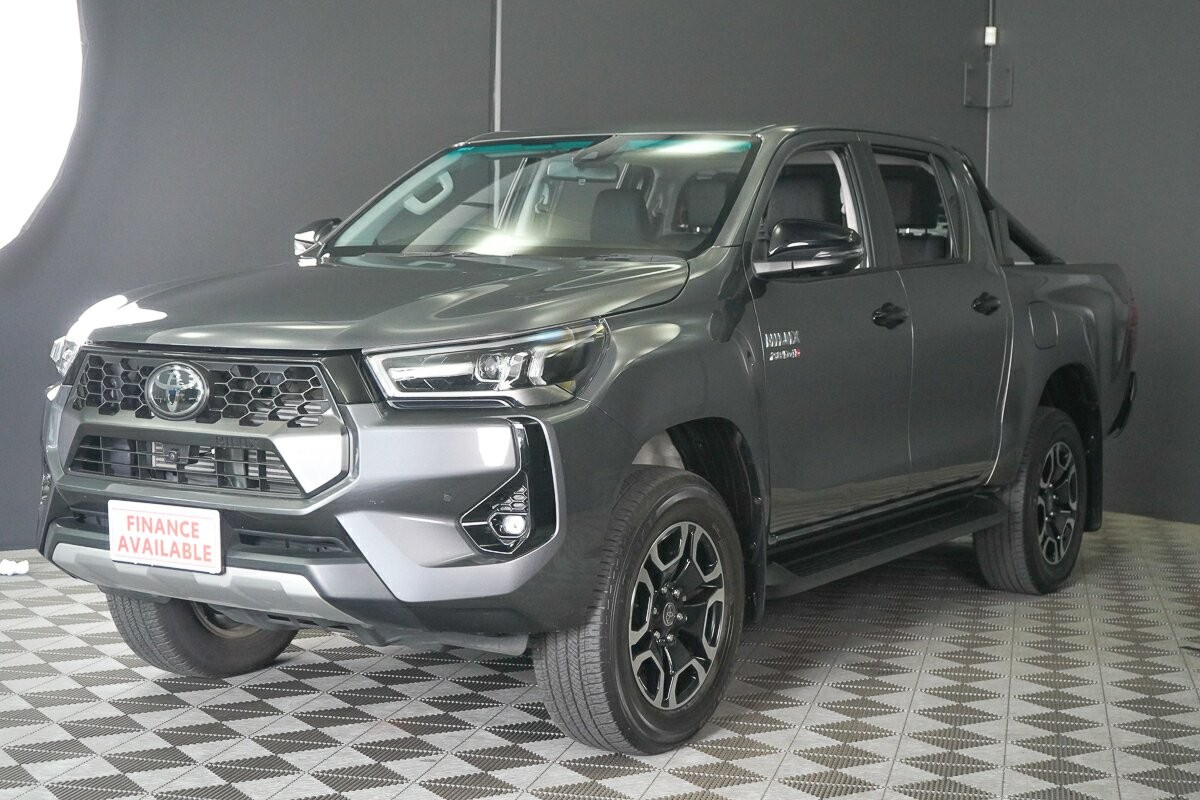 Toyota Hilux image 4