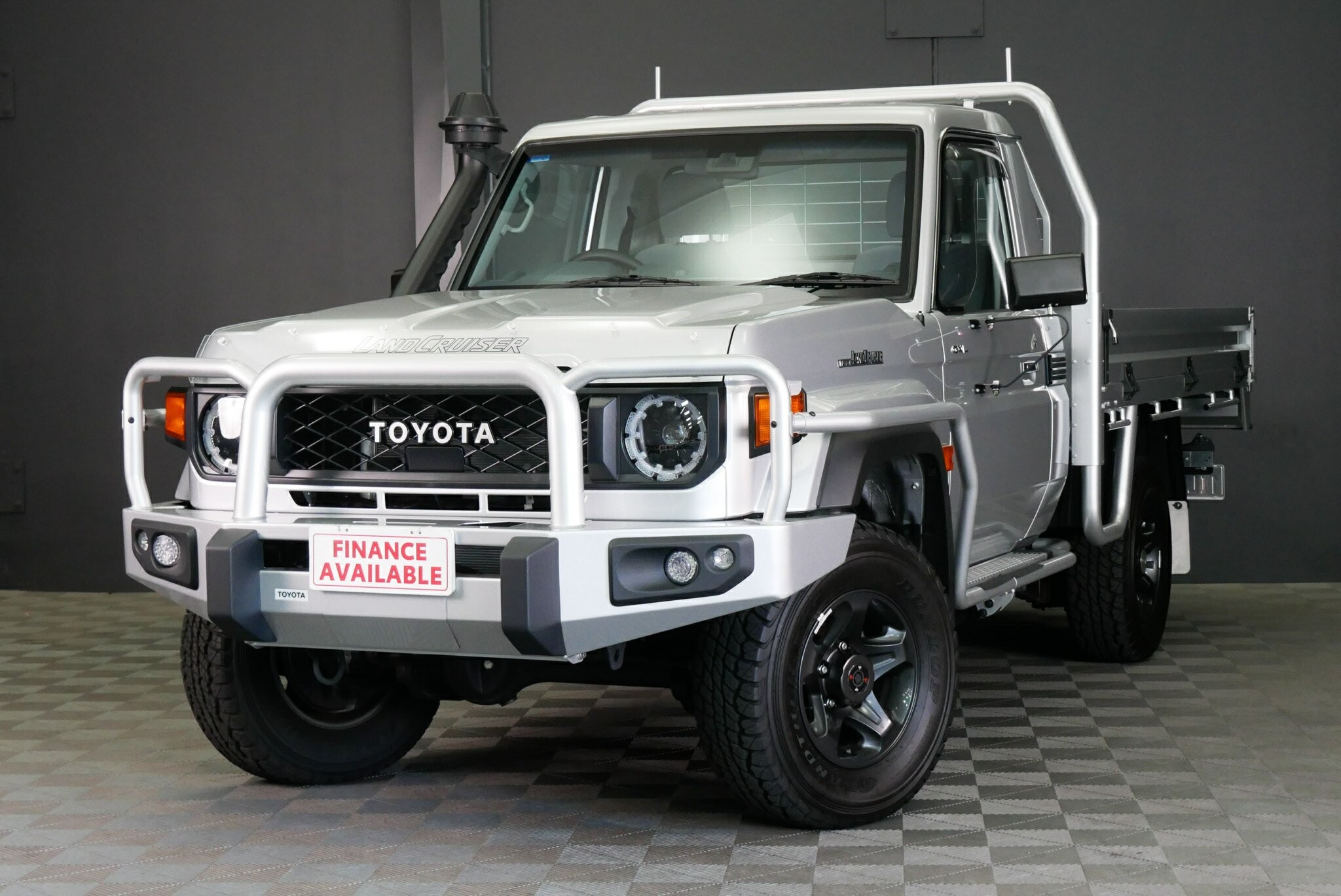 Toyota Landcruiser image 3
