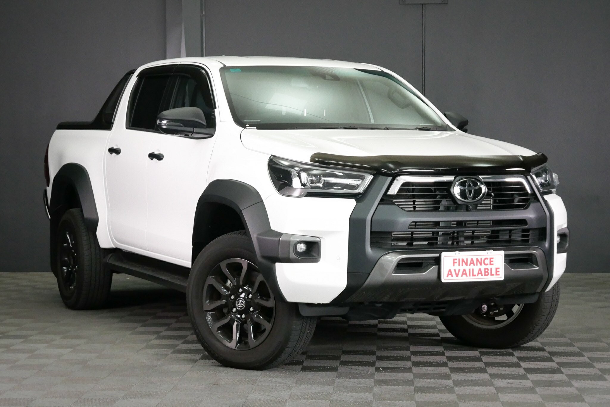Toyota Hilux image 1