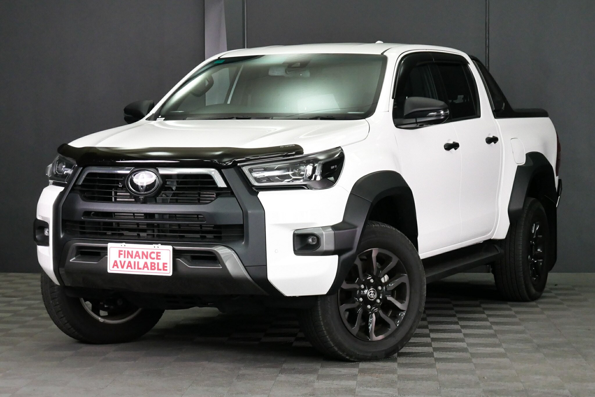 Toyota Hilux image 3