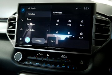 https://vehicle-cdn.autoleague.cloud/30640_11963600_11.jpg
