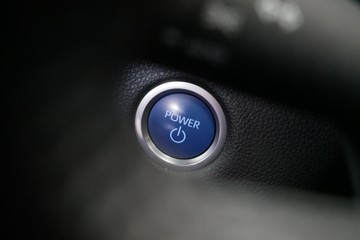 https://vehicle-cdn.autoleague.cloud/30640_11963600_19.jpg