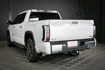 https://vehicle-cdn.autoleague.cloud/30640_11963600_5.jpg