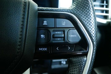 https://vehicle-cdn.autoleague.cloud/30640_11963600_9.jpg