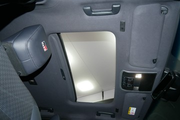 https://vehicle-cdn.autoleague.cloud/30640_12188024_19.jpg