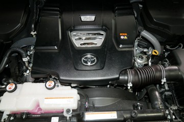 https://vehicle-cdn.autoleague.cloud/30640_12188024_23.jpg